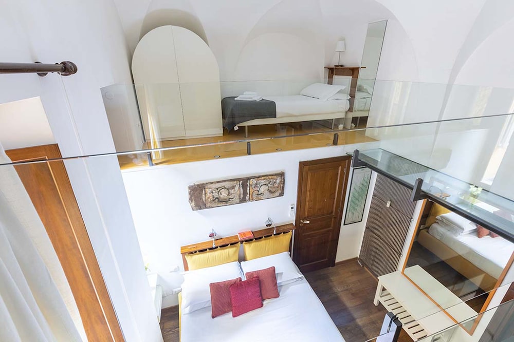 Rome Accommodation - Coronari 15/50