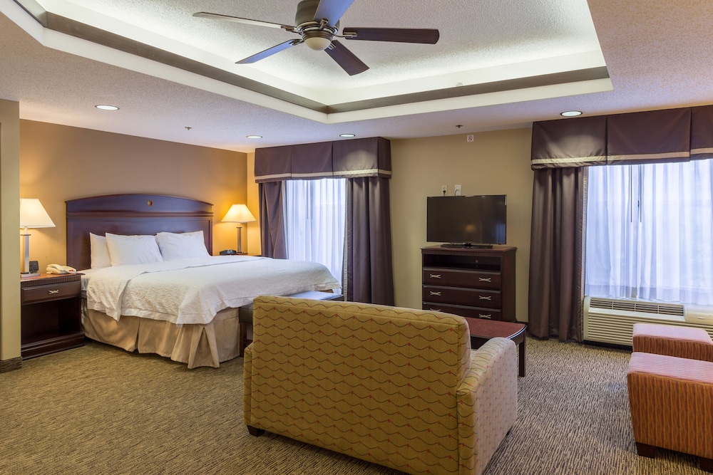 Hampton Inn & Suites Burlington NC 21/66