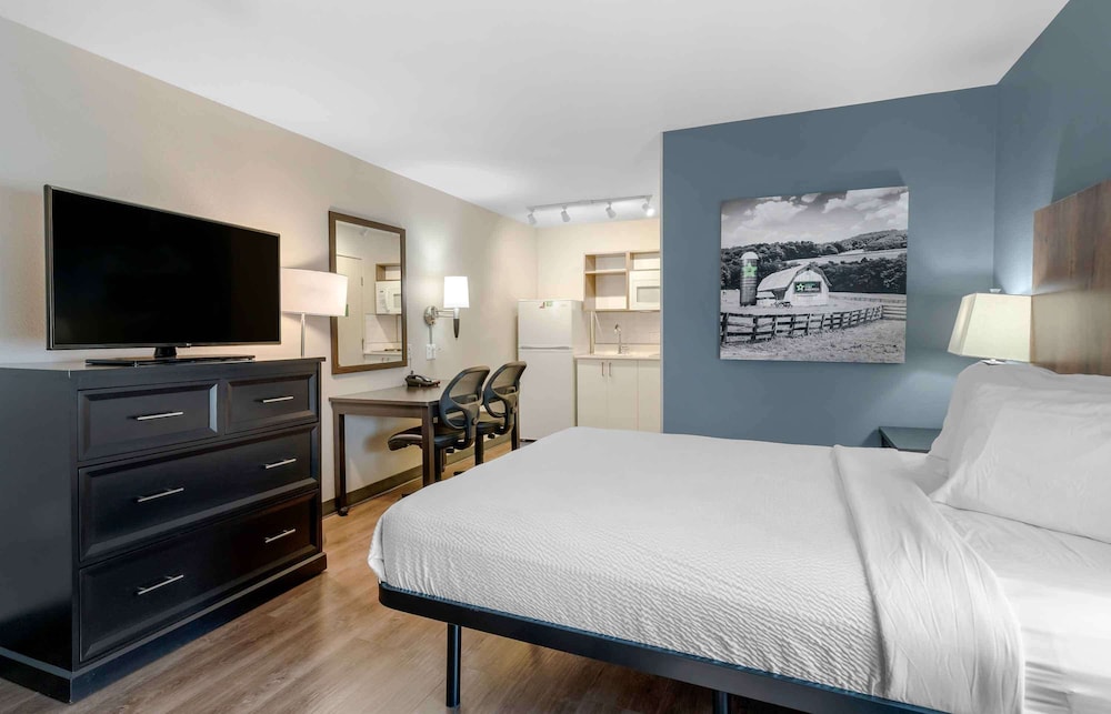 Extended Stay America Suites San Francisco San Mateo SFO 18/55