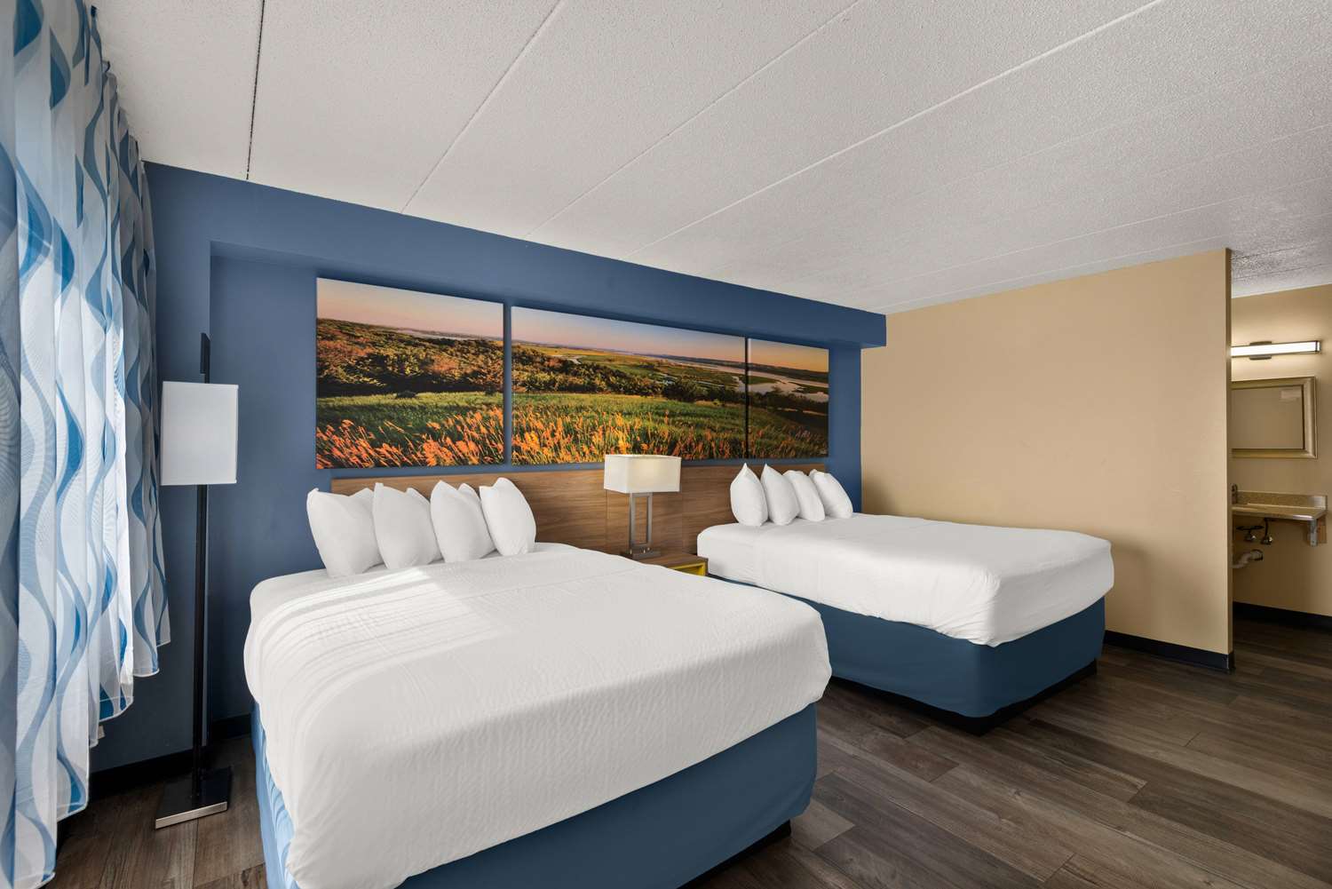 Days Inn by Wyndham Newton - LA 15/34