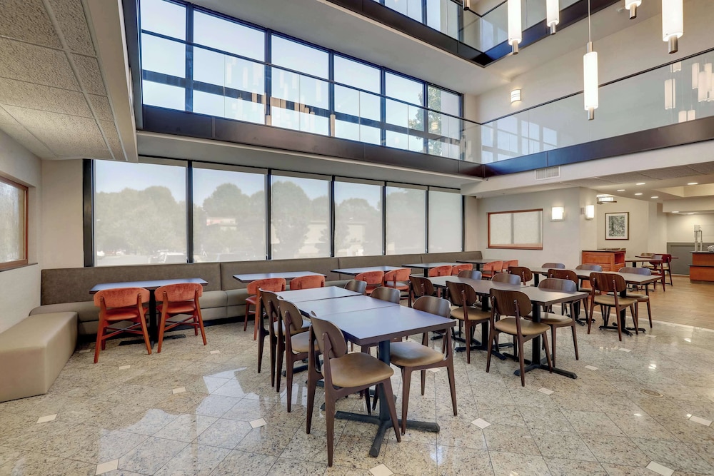 Drury Inn & Suites Charlotte University Place 38/50