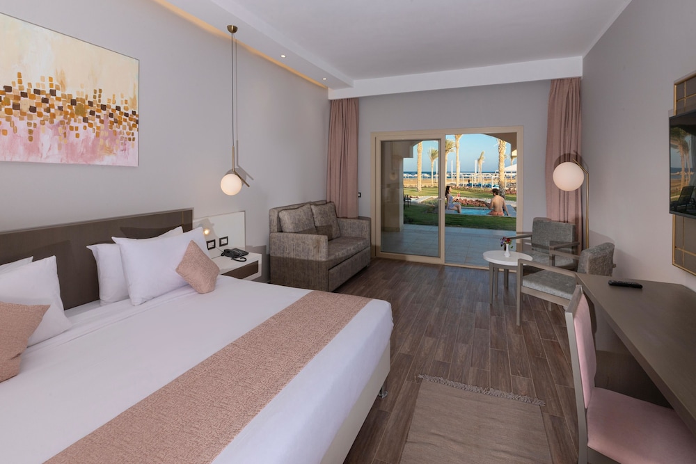 Premium, King Bed, Outdoor Jetted Tub, Hot Tub