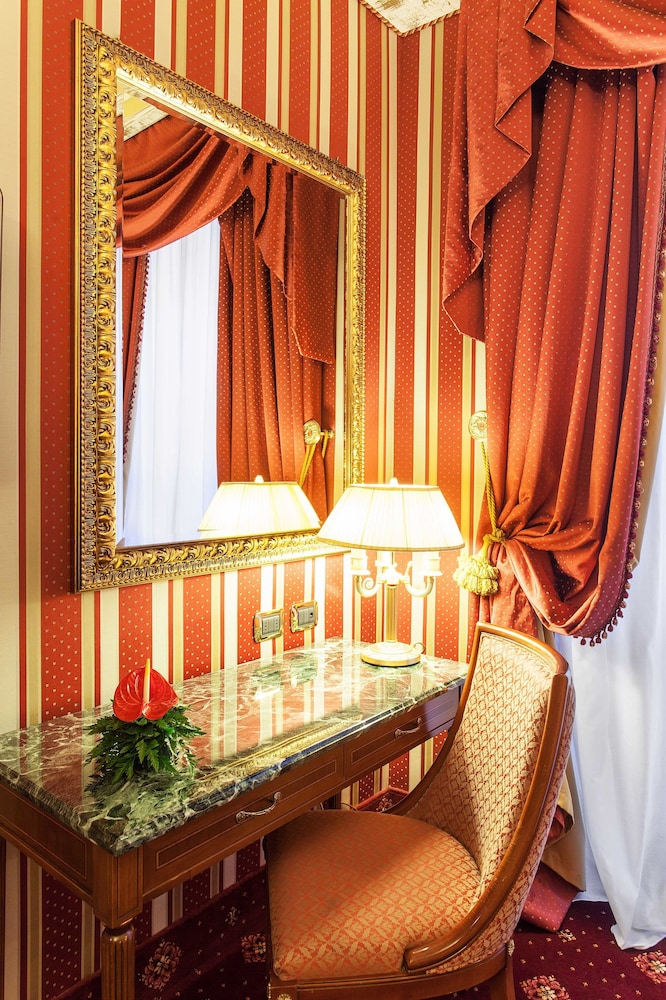 Hotel Manfredi Suite in Rome 66/94
