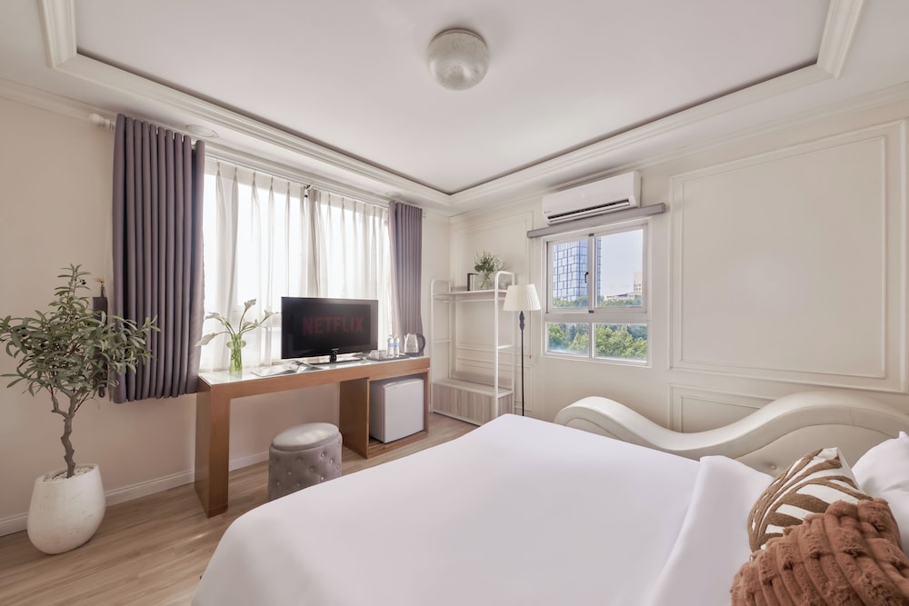 Quy Hung Hotel 30/75