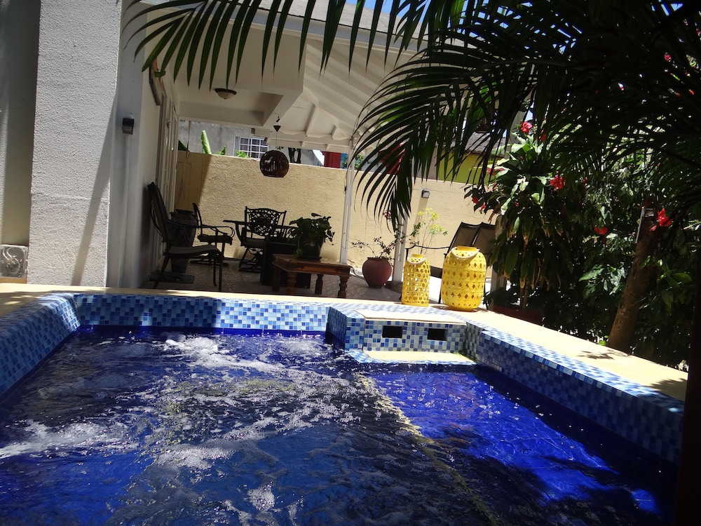 Summer House Inn San Andres 24/46