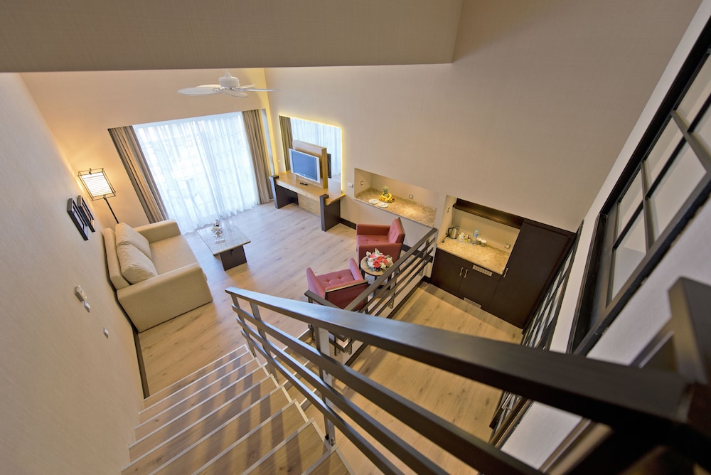 Limak Lara De Luxe Hotel and Resort 34/81