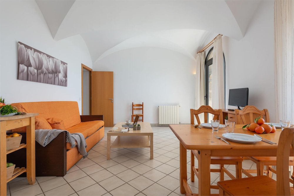 Petit Hotel Hostatgeria Sant Salvador 40/66