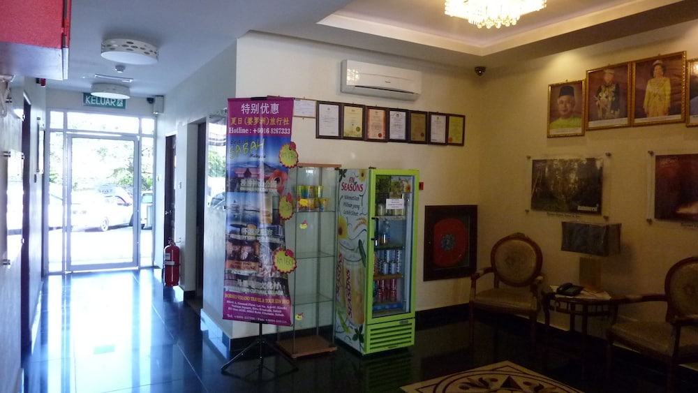 Dm Hotel 16/25