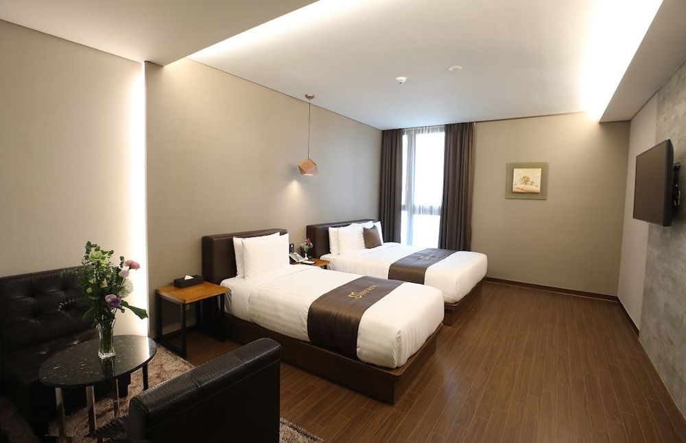 REST HOTEL 13/70