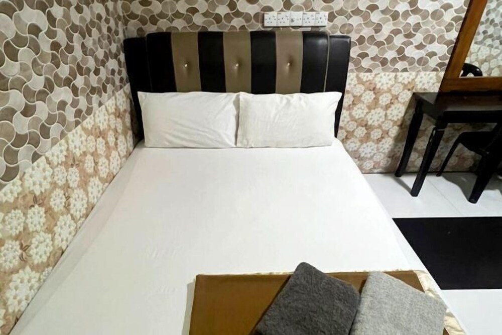 Ark Taman Melawati Hotel 16/32