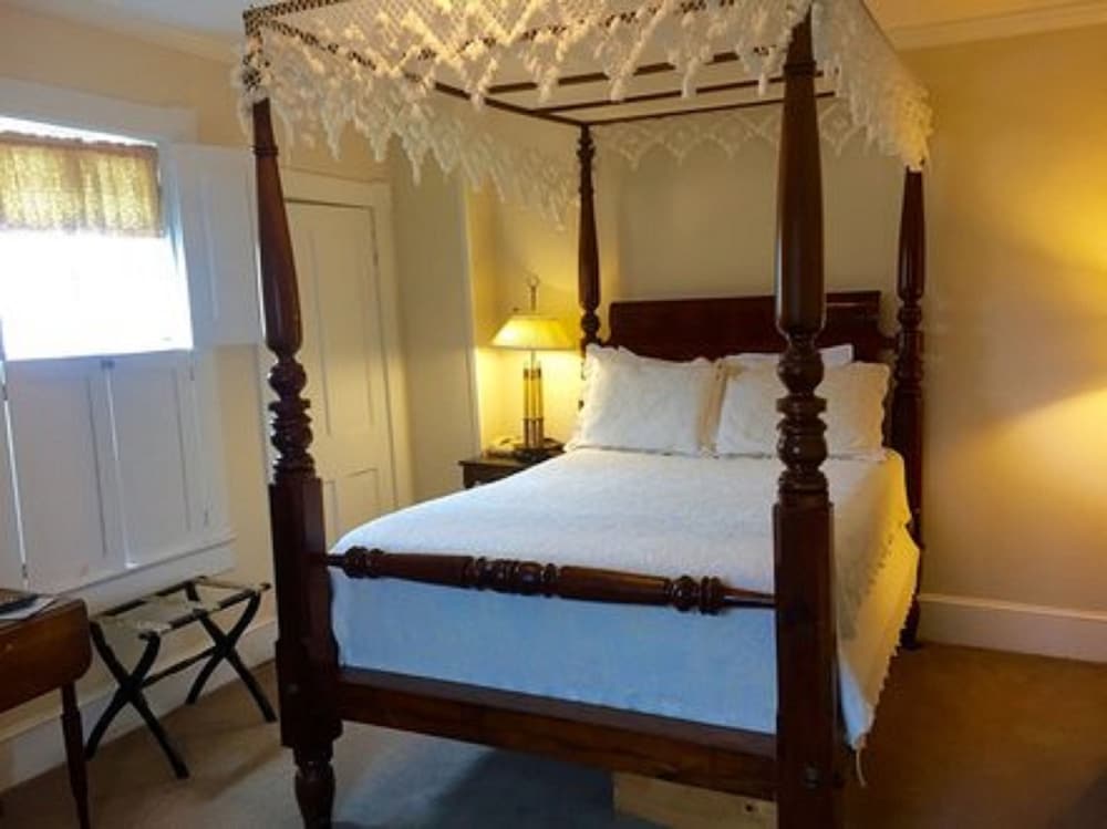 Wayside Inn 20/72