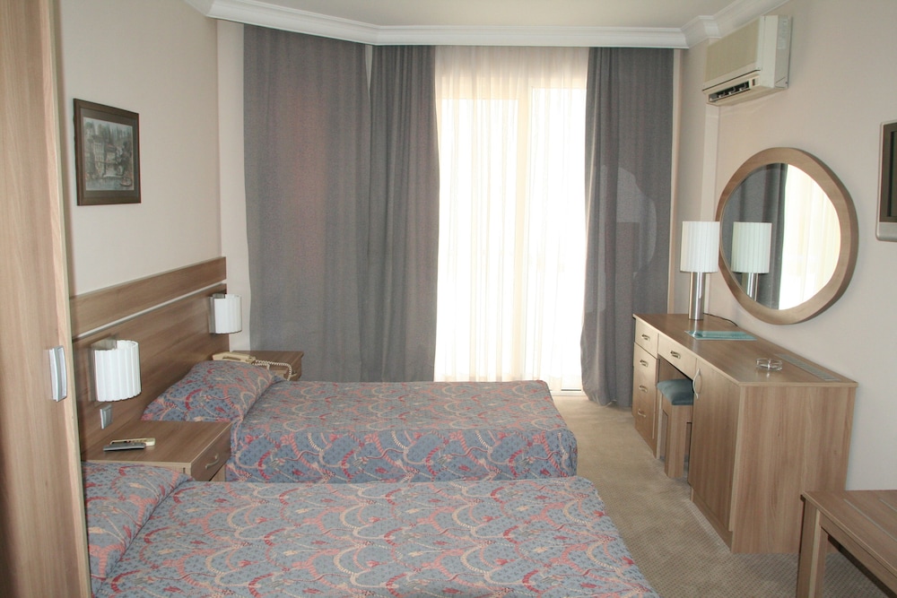 Elysee Beach Hotel 11/50