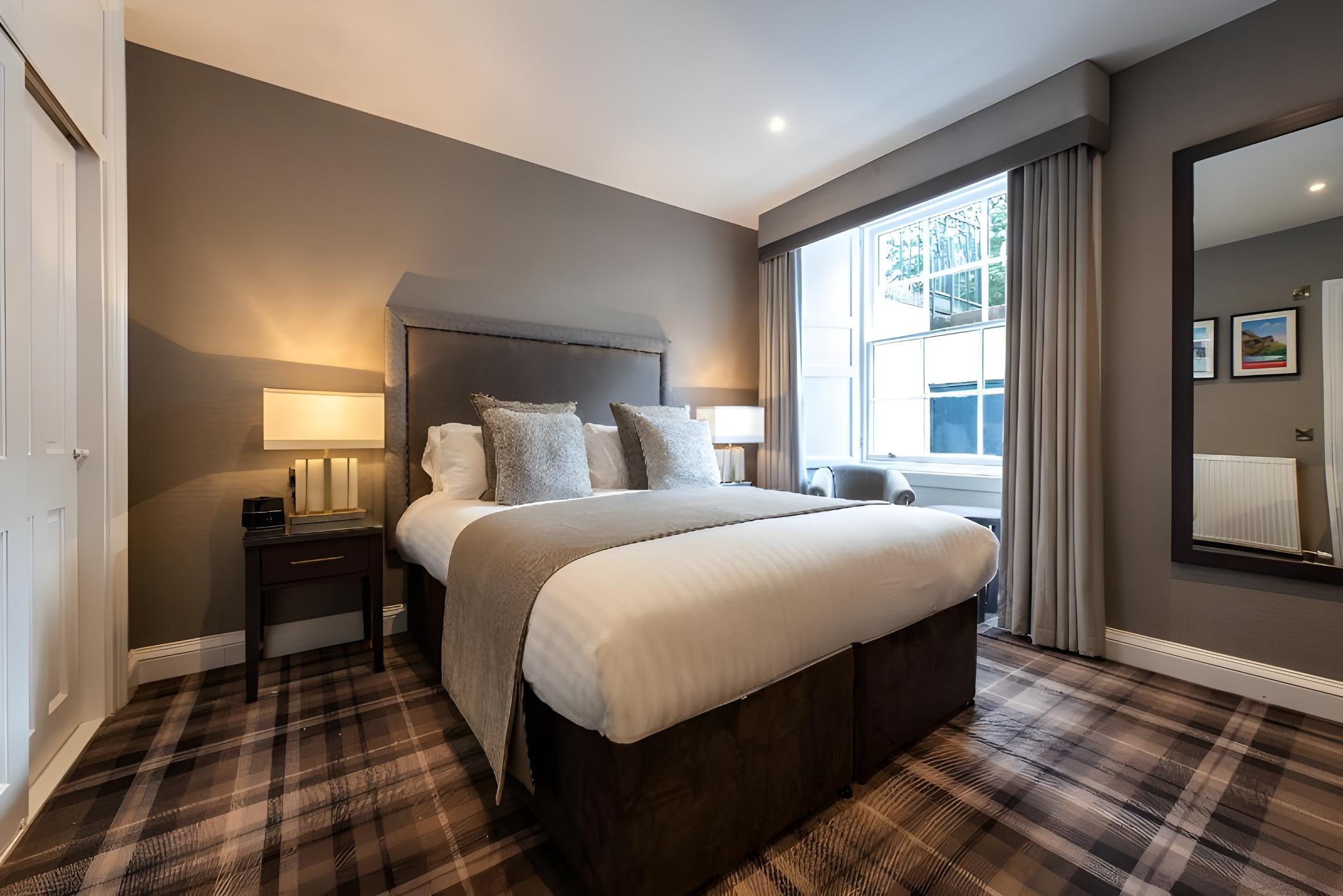 Semi Basement, Royal, Club, Single Bed