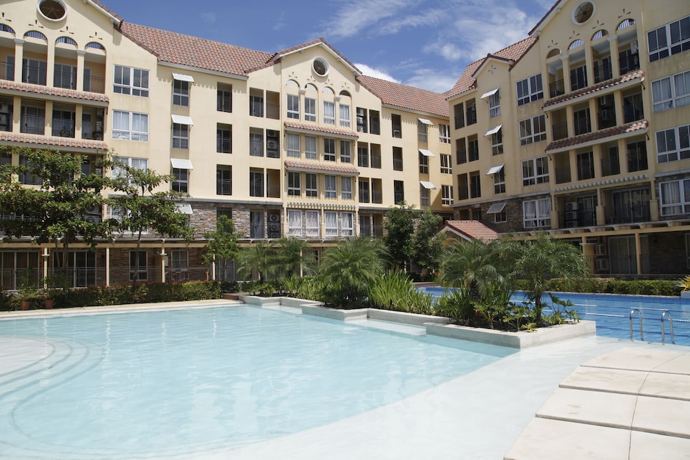 N And N Condominium Resort 16/18