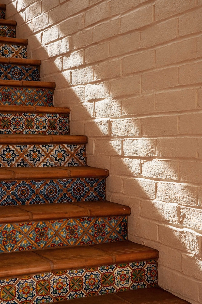 Capistrano Seaside Inn 42/50