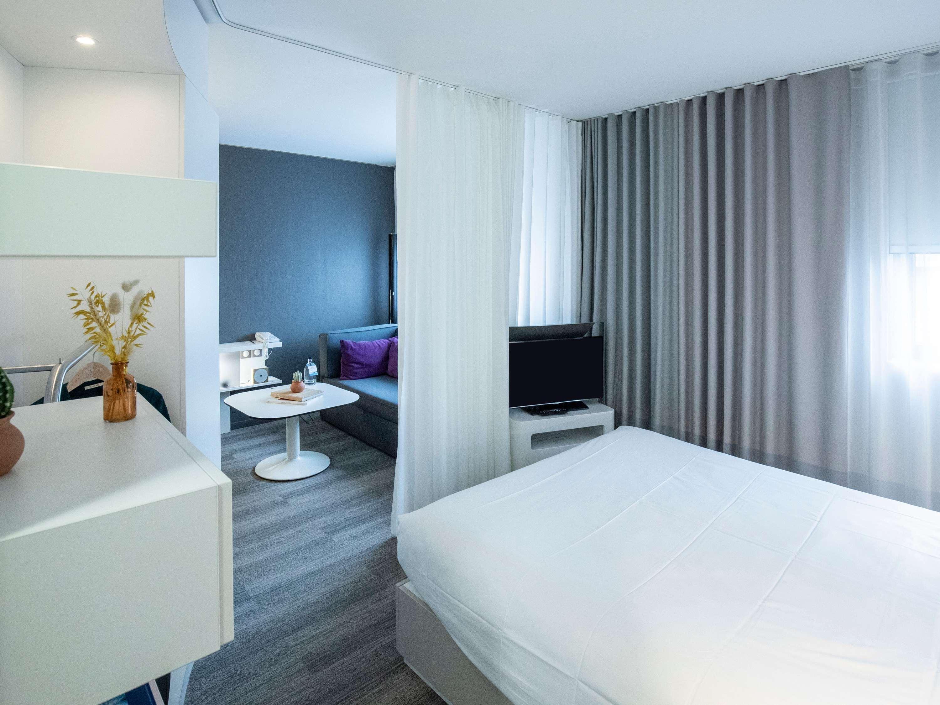 SUPERIOR, SUITE, 1 DOUBLE AND 1 SINGLE BED