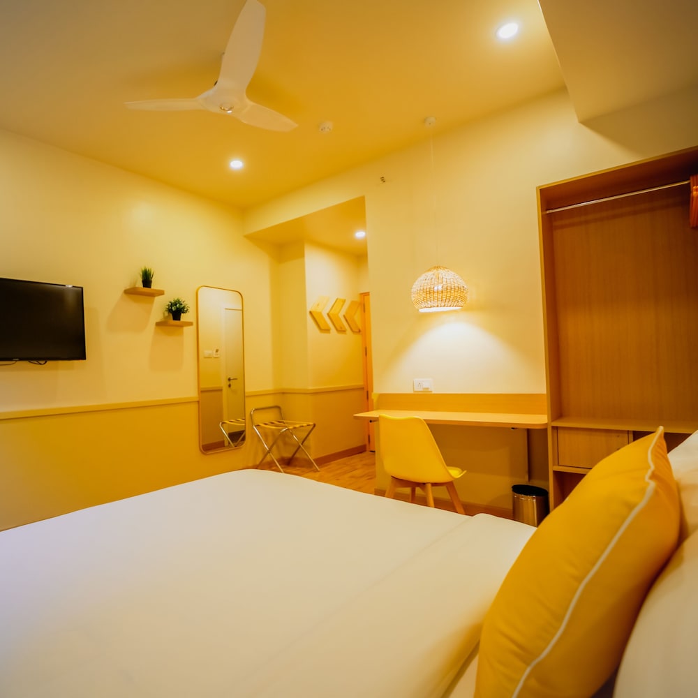 Bloom Hotel - Worli 21/27