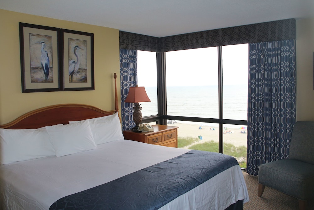 2 BEDROOMS, CONDO, OCEAN FRONT