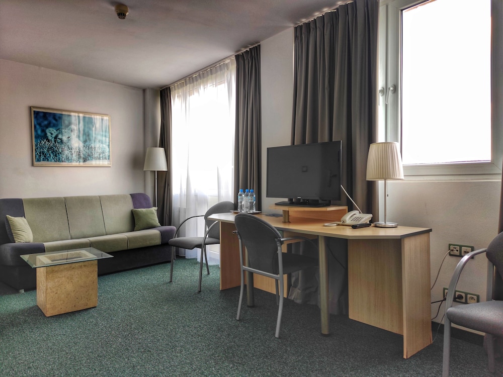 Logos Hotel Warsaw 47/75