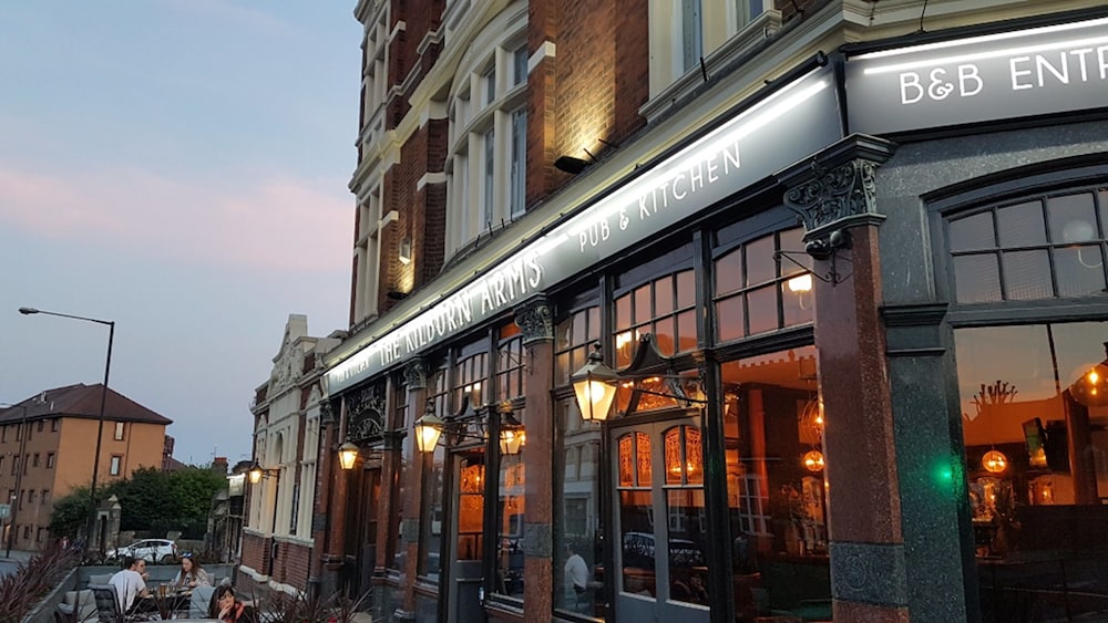 OYO The Kilburn Arms in LONDON