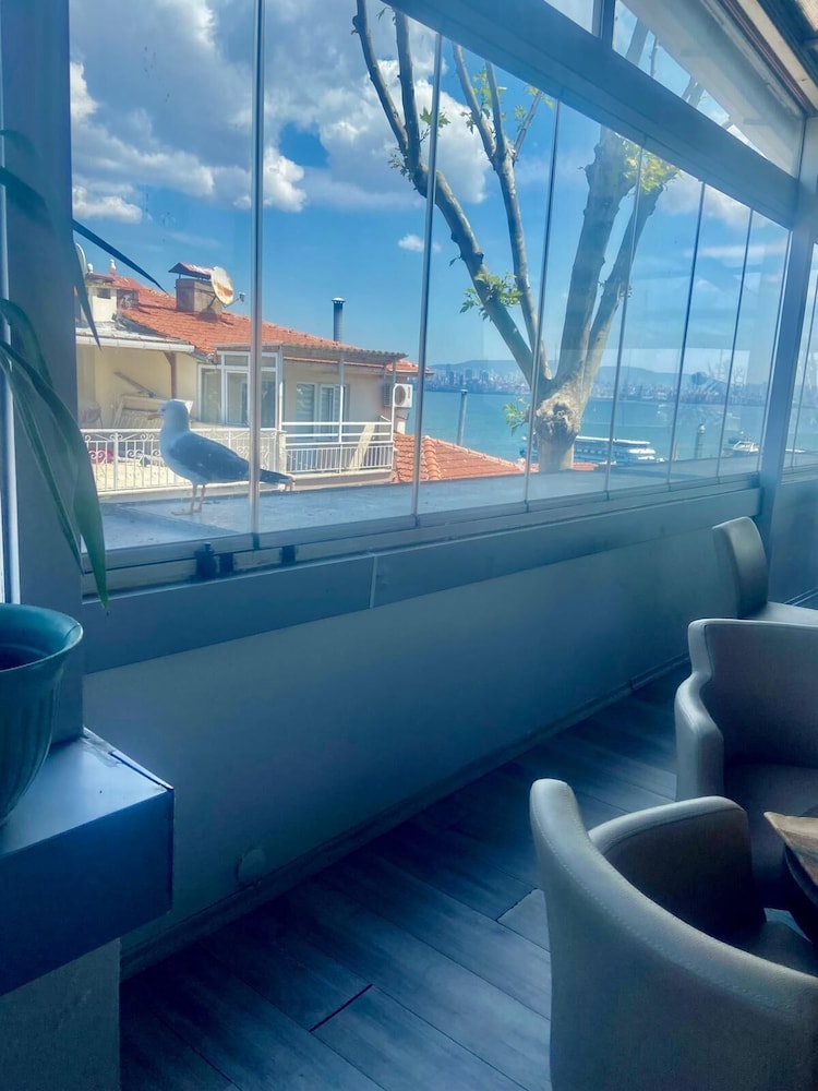 Marine House Boutique Hotel 35/51