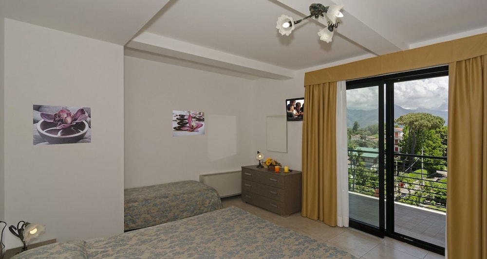 Hotel Paris 19/37