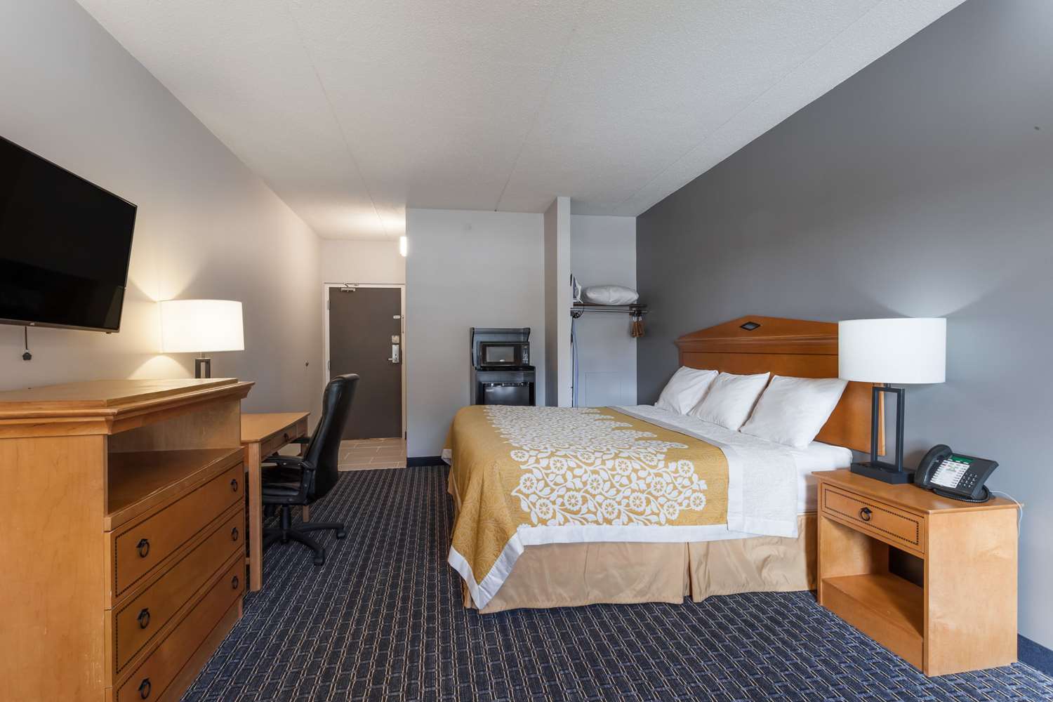 Days Inn Suites By Wyndham Lancaster Amish Country 9/28