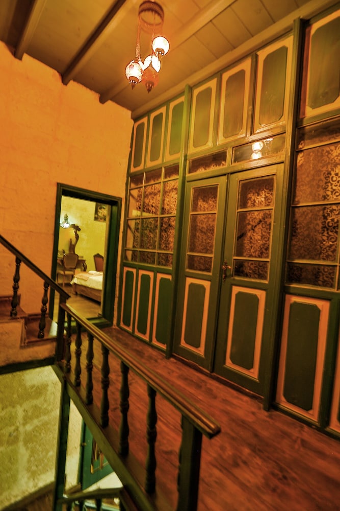Kardesler Cave Hotel 36/48