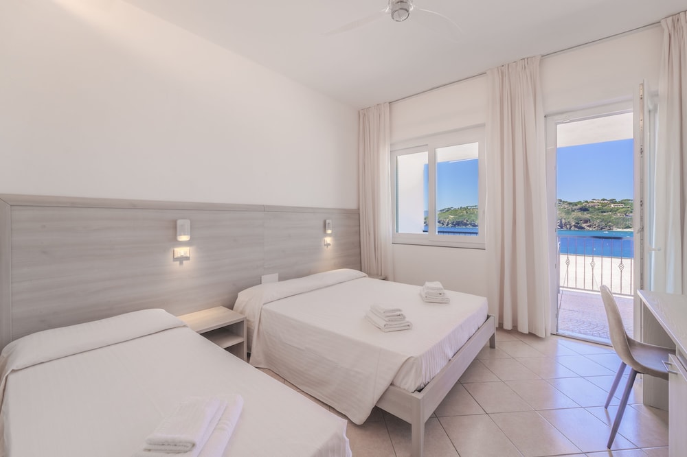 Hotel Dino 8/50