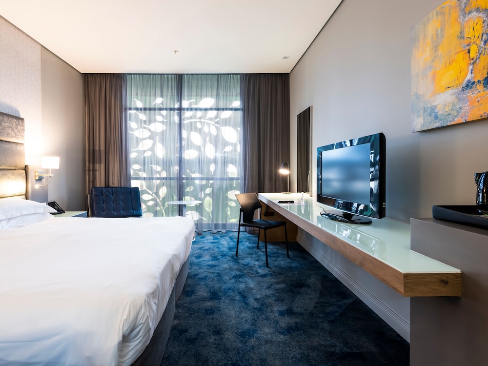 aha Gateway Hotel 8/34