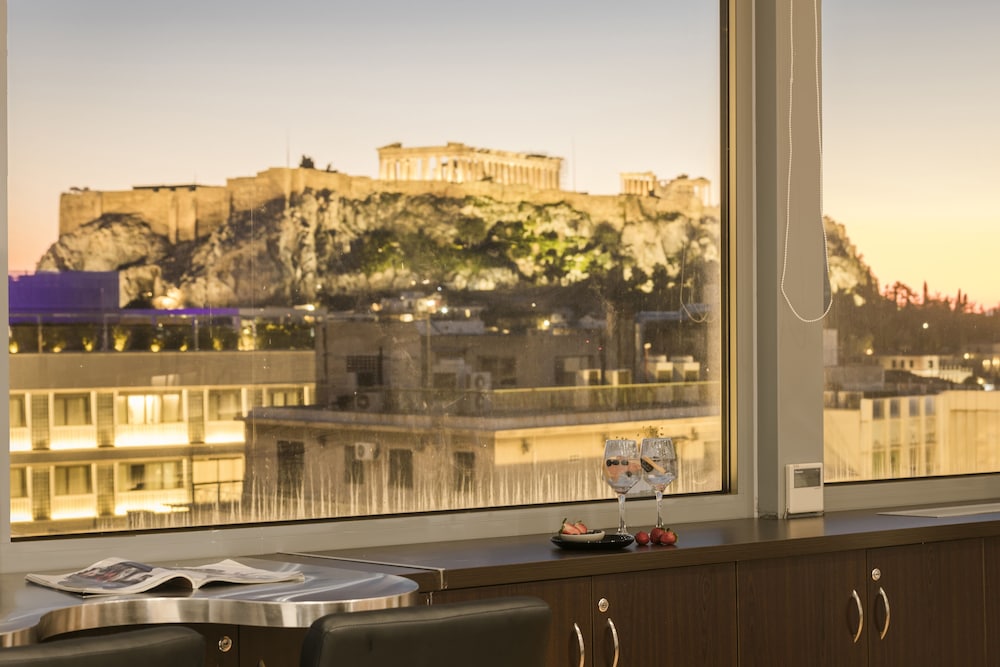Aria Acropolis Suites 2/34
