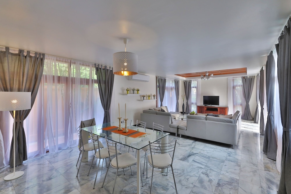 Grand Siam Villa Pattaya 53/76