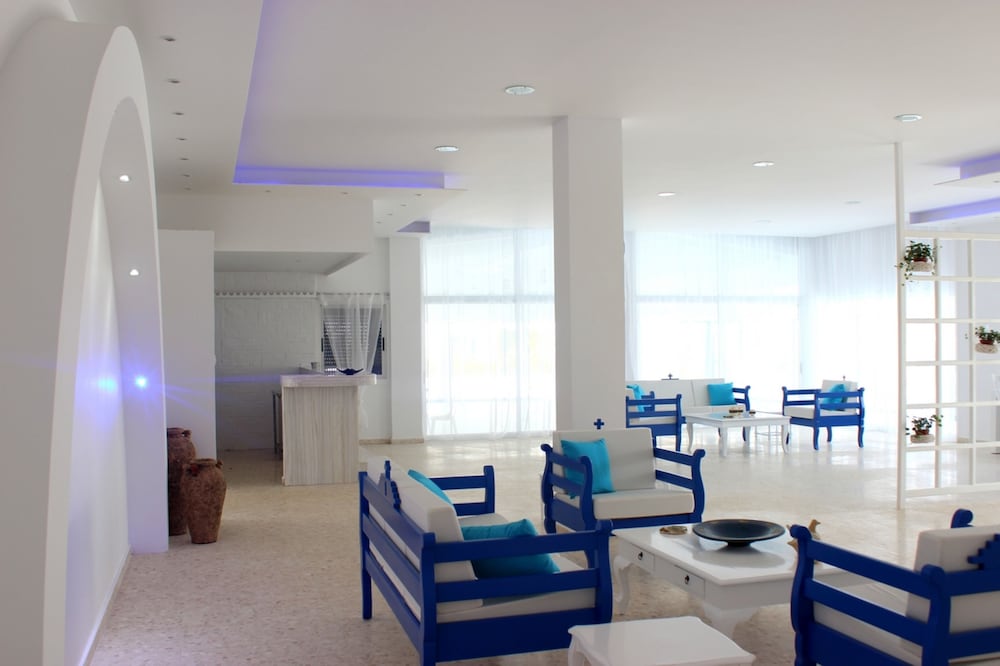 Flokkas Hotel Apartments 25/50