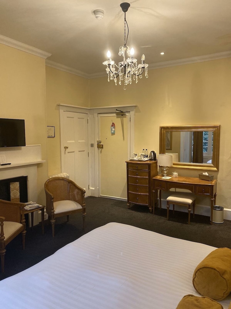 غرفة تنفيذية بسريرين منفصلين، Langtry Manor Hotel 4/10