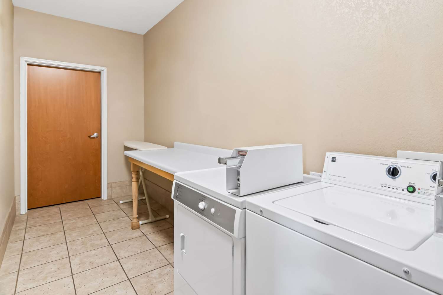 Comfort Inn Hebron-Lowell Area 25/31