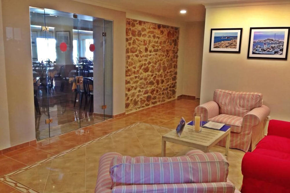 Hostal Mar Y Huerta 35/60