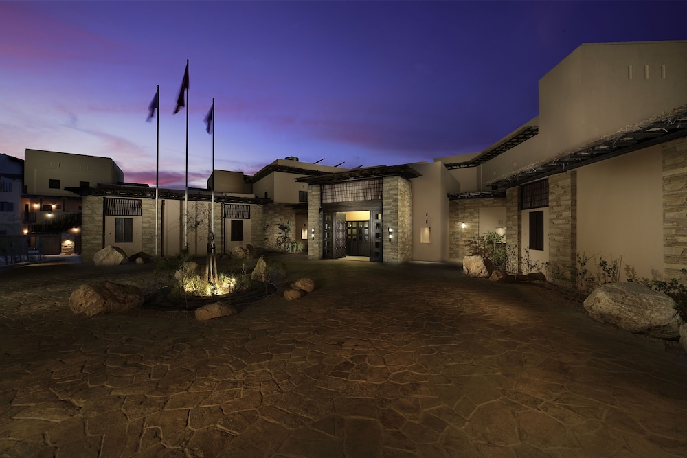 Azimut Hotel Musandam 64/68
