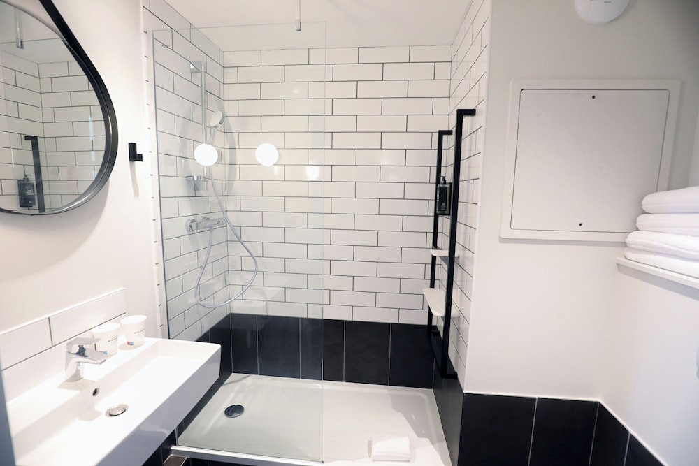 Ibis Bourgoin Jallieu Medipole 46/48