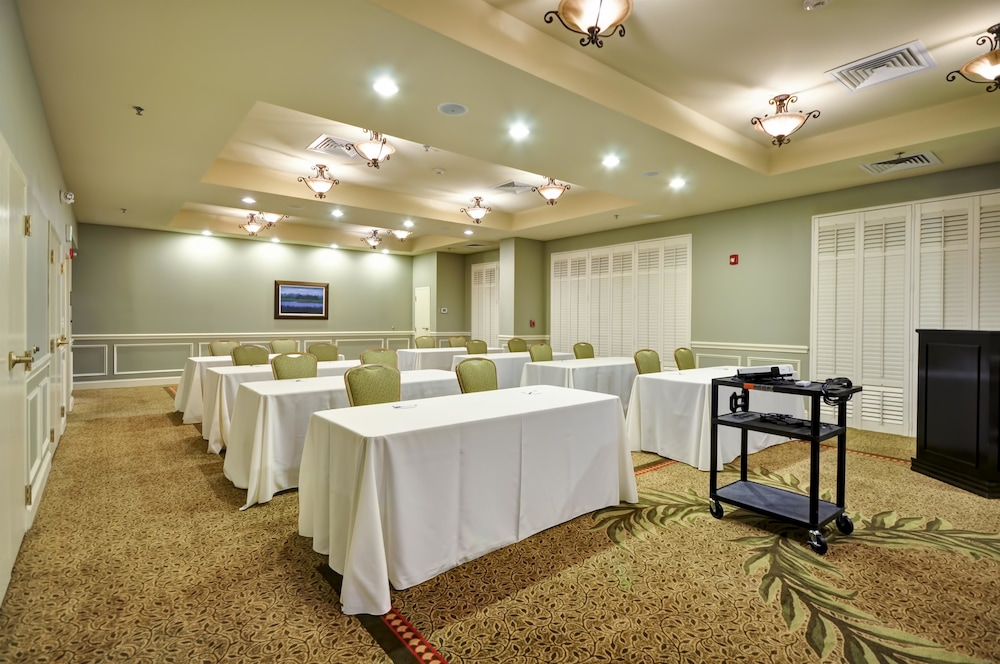 Hampton Inn & Suites North Charleston-University Blvd 50/55