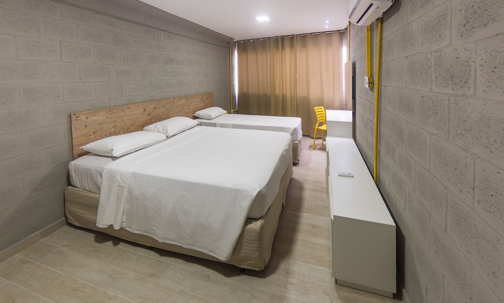 Standard, Double Bed, Bessa Golden Flats 4/9
