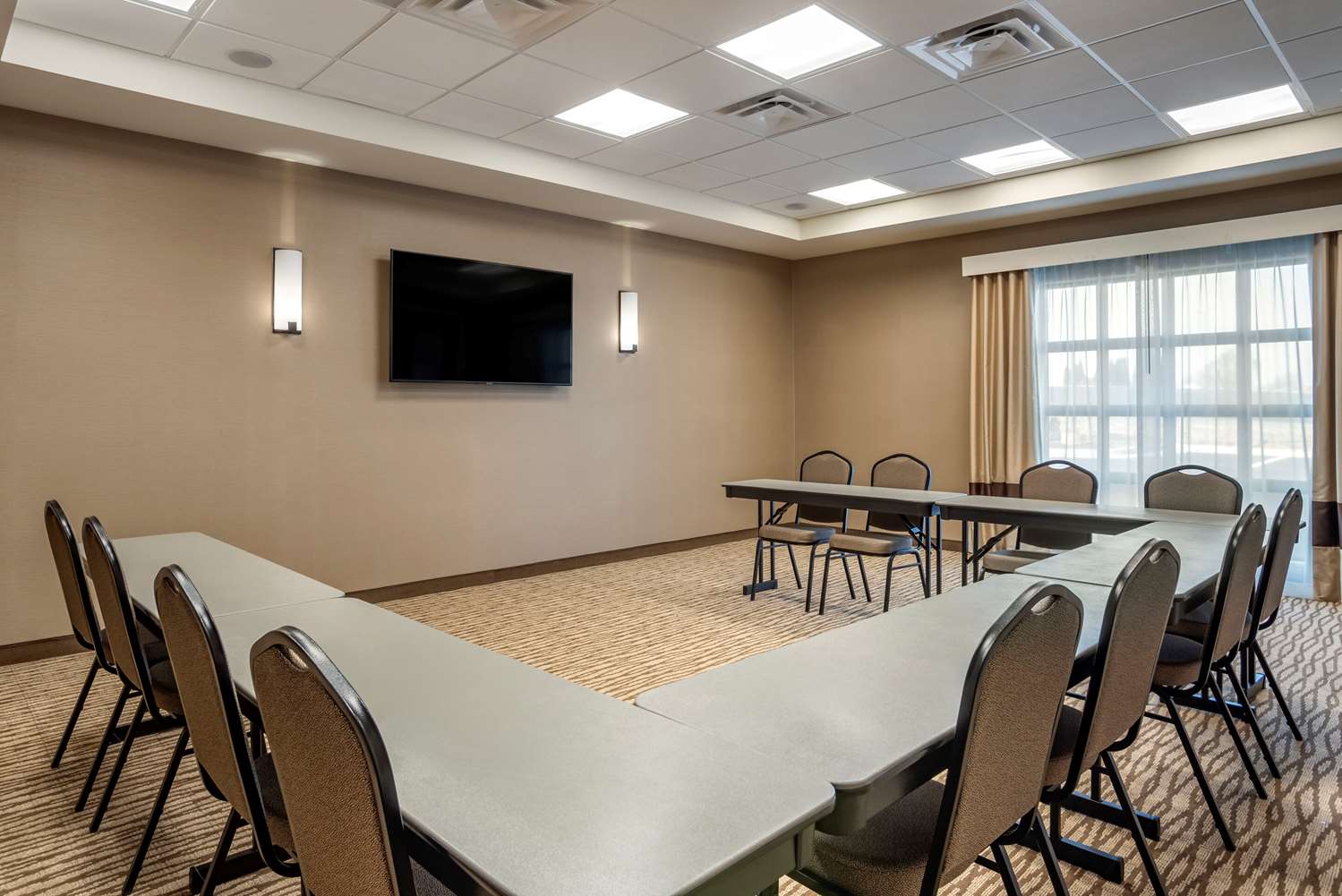 Comfort Inn & Suites Harrisonburg 12/15