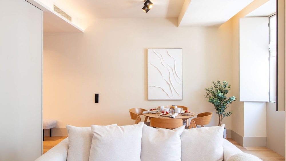 Superior, Apartment, Double Bed, City View
