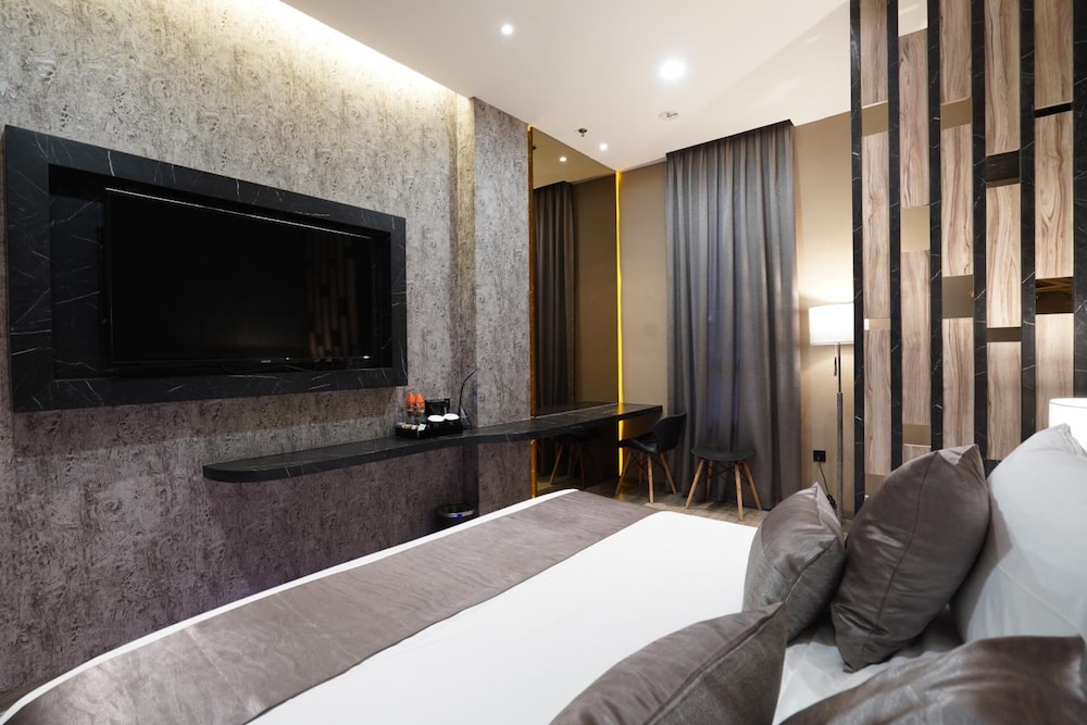 De Paris Hotel 29/47