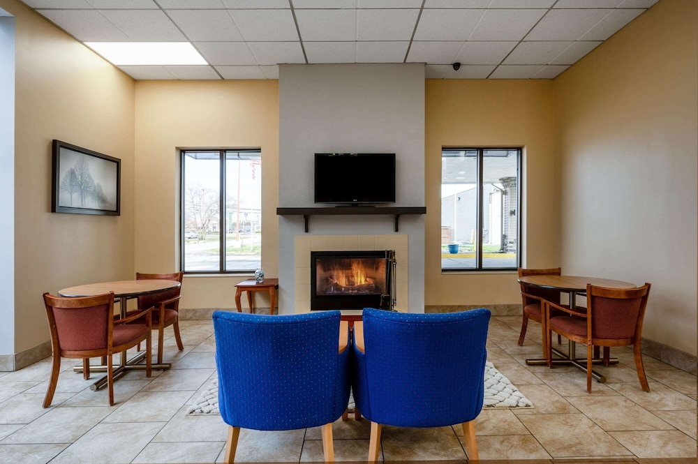 Days Inn by Wyndham Perrysburg 16/24