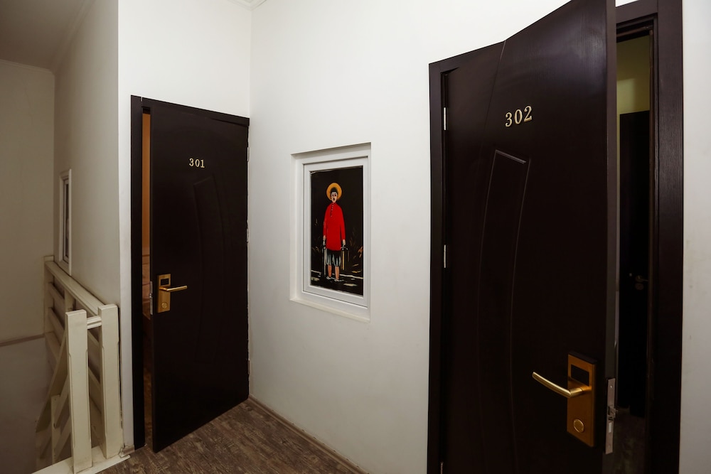 ルスタヴェリ 36 写真4