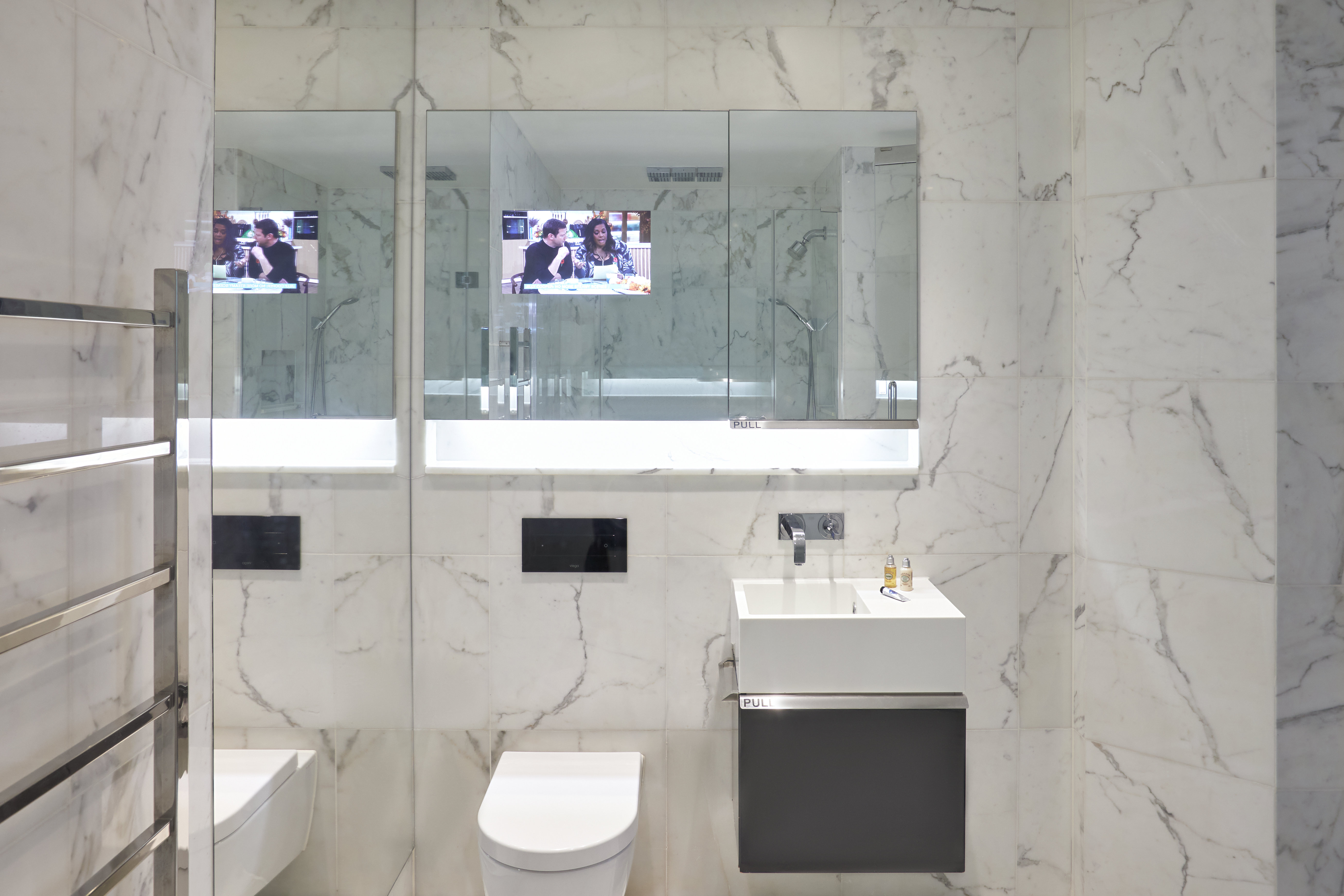 Eccleston Square Hotel 20/23