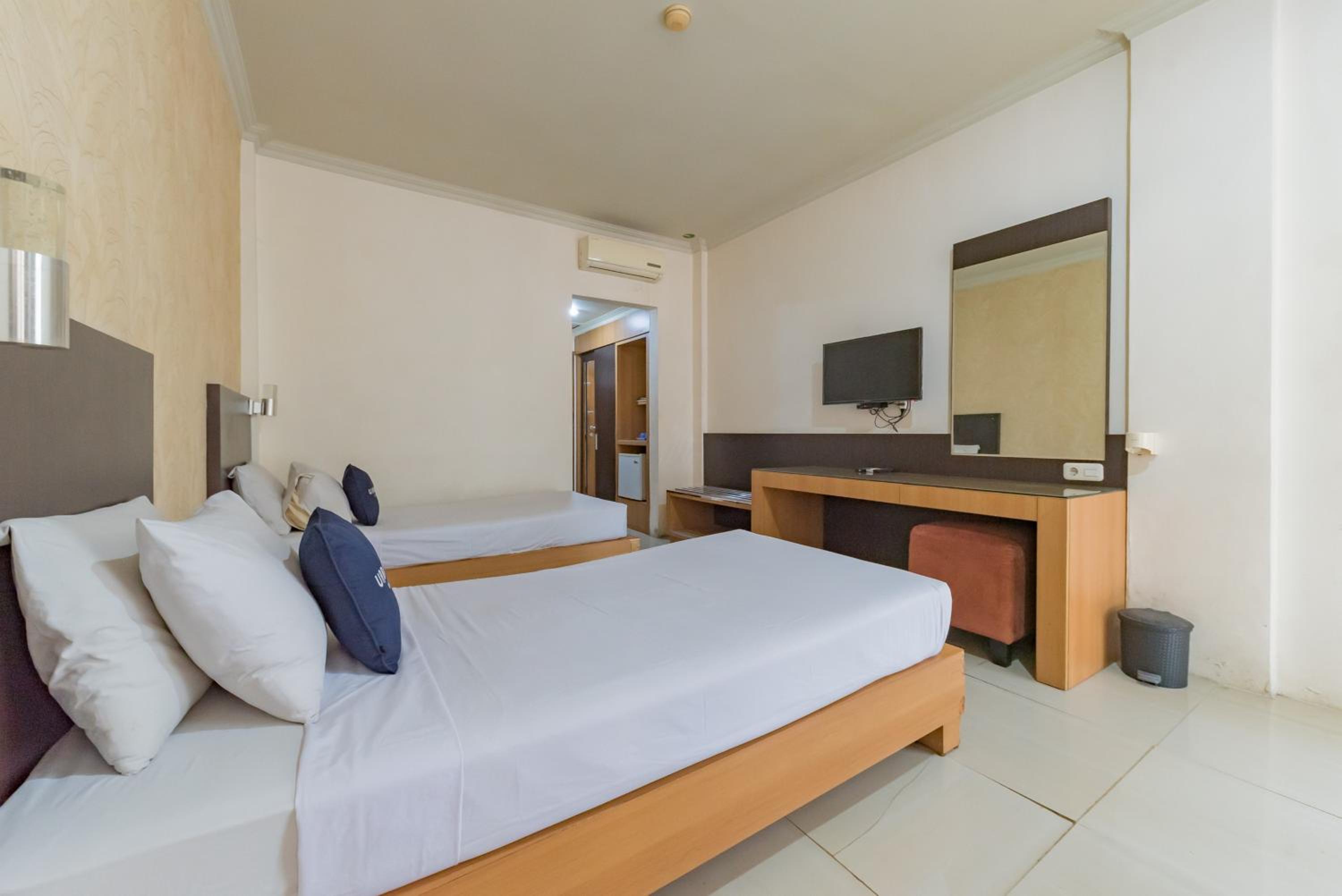 Crown Hotel Tasikmalaya 20/54