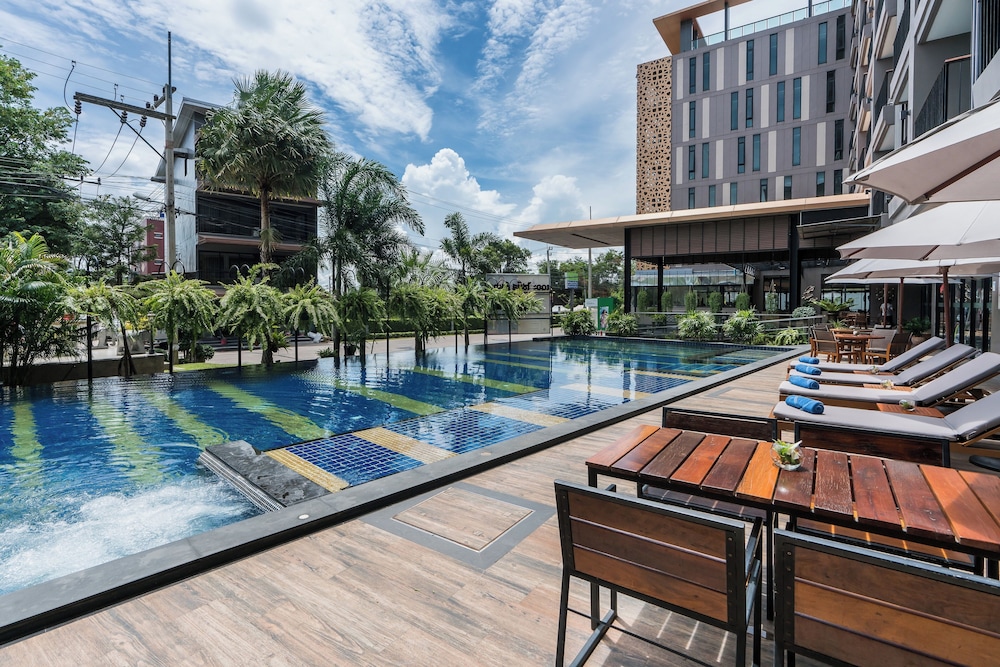 Siamese Hotel Pattaya, BW Signature Collection 70/72