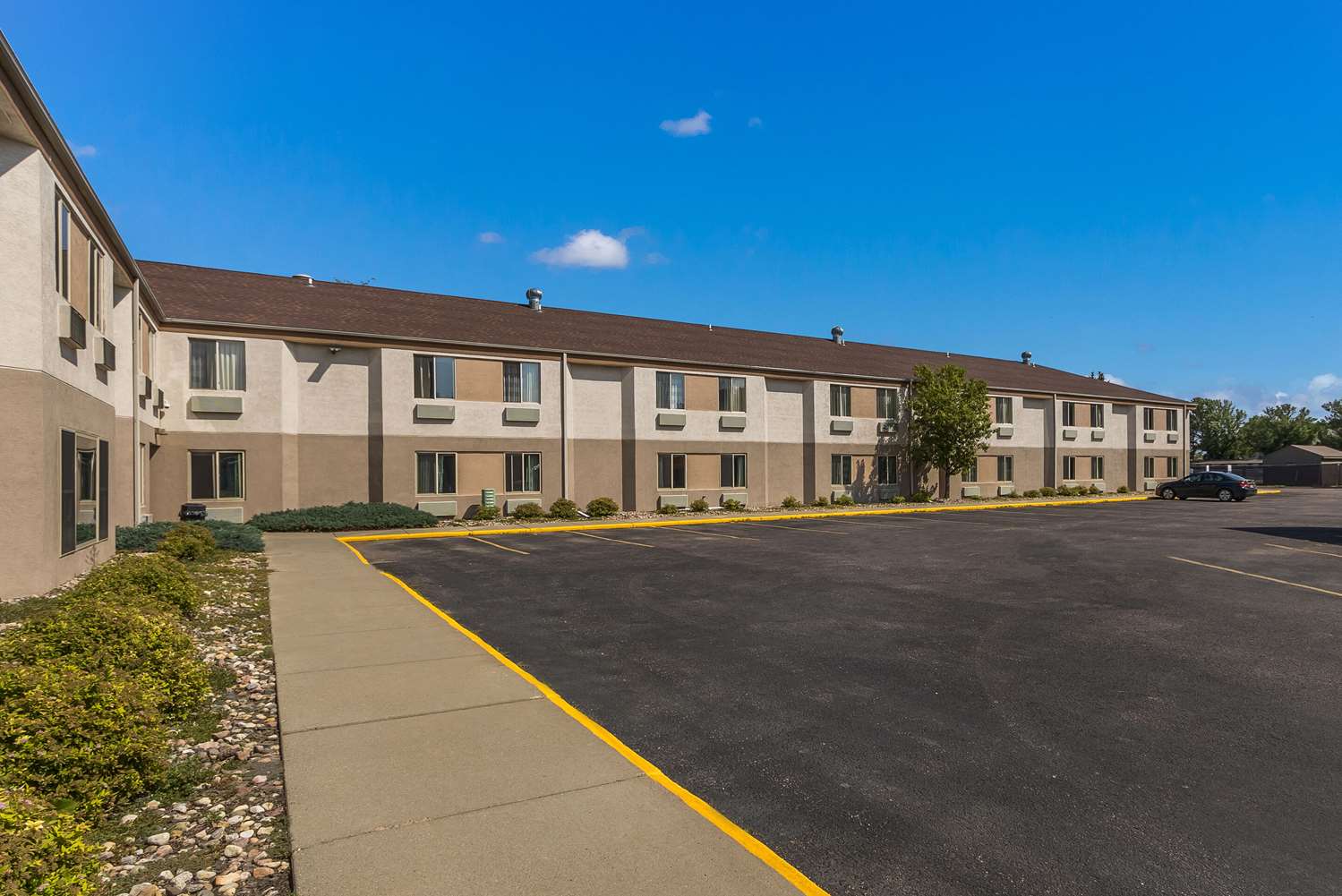 Sleep Inn Sioux Falls Airport, SD 20/22