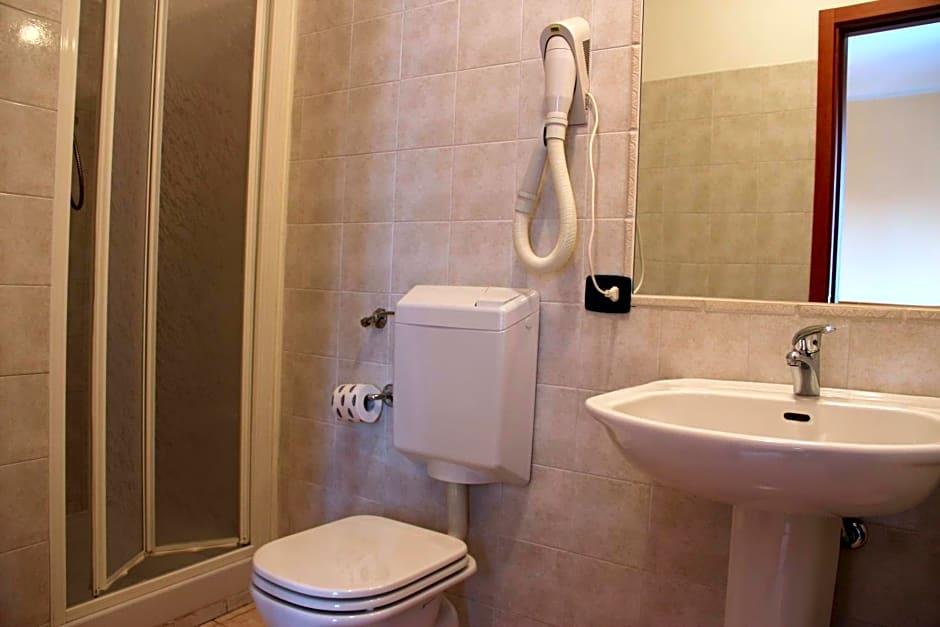 Demy Hotel 46/49